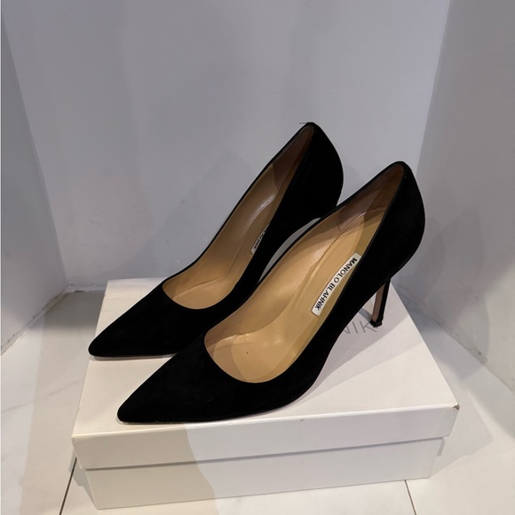 Manolo Blahnik Black Heels Classic Pointed-Toe Pumps size 41 - Picture 1 of 7